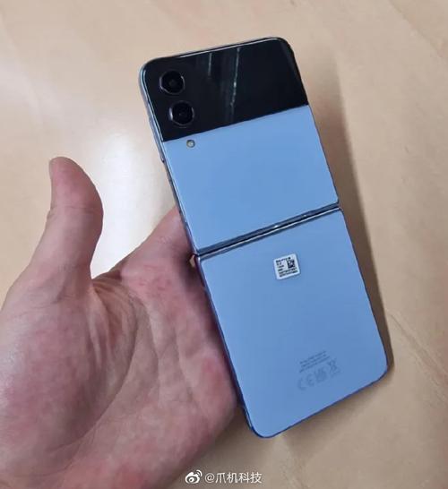 三星秋季旗舰新品到来：Galaxy Z Fold4/Z Flip4 这次是平滑升级