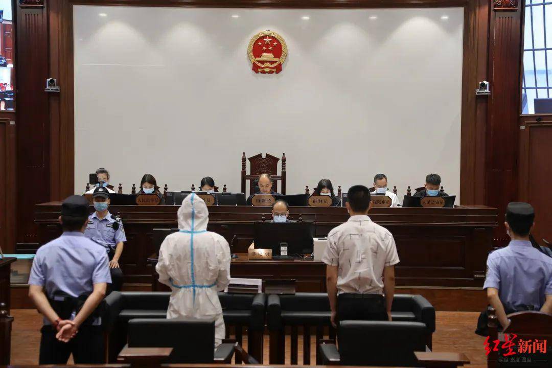 四川雅安一火锅酒楼制售“回收油”，老板获刑10年，被罚超1400万