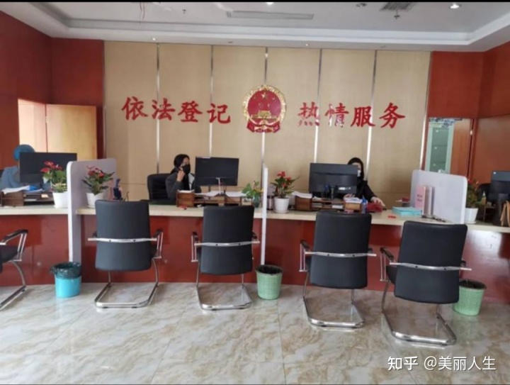 内地2021年离婚率下降，结婚登记数创新低