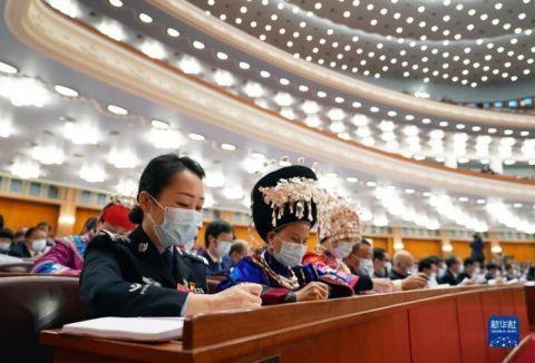 更高检：对受家暴妇女离婚、农民工讨薪等案件，依法支持起诉4.4万件