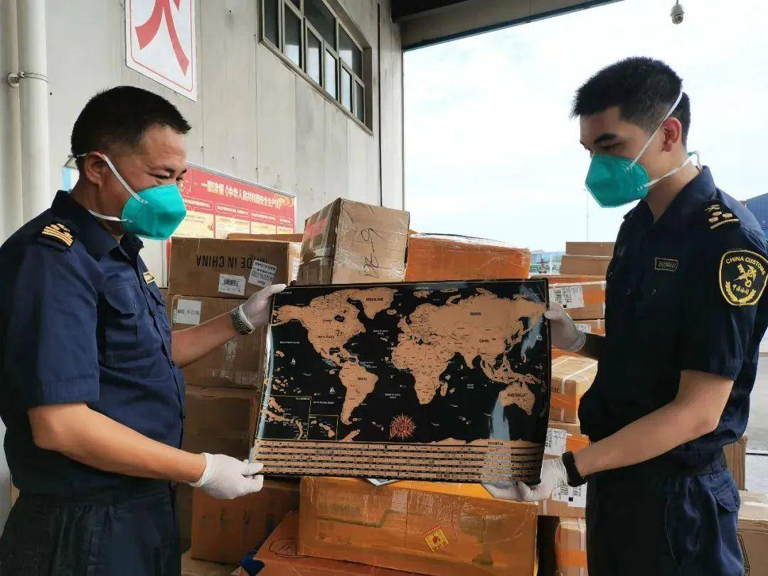 中国海关查获“问题地图”，存在多处标识错误，违背一个中国原则