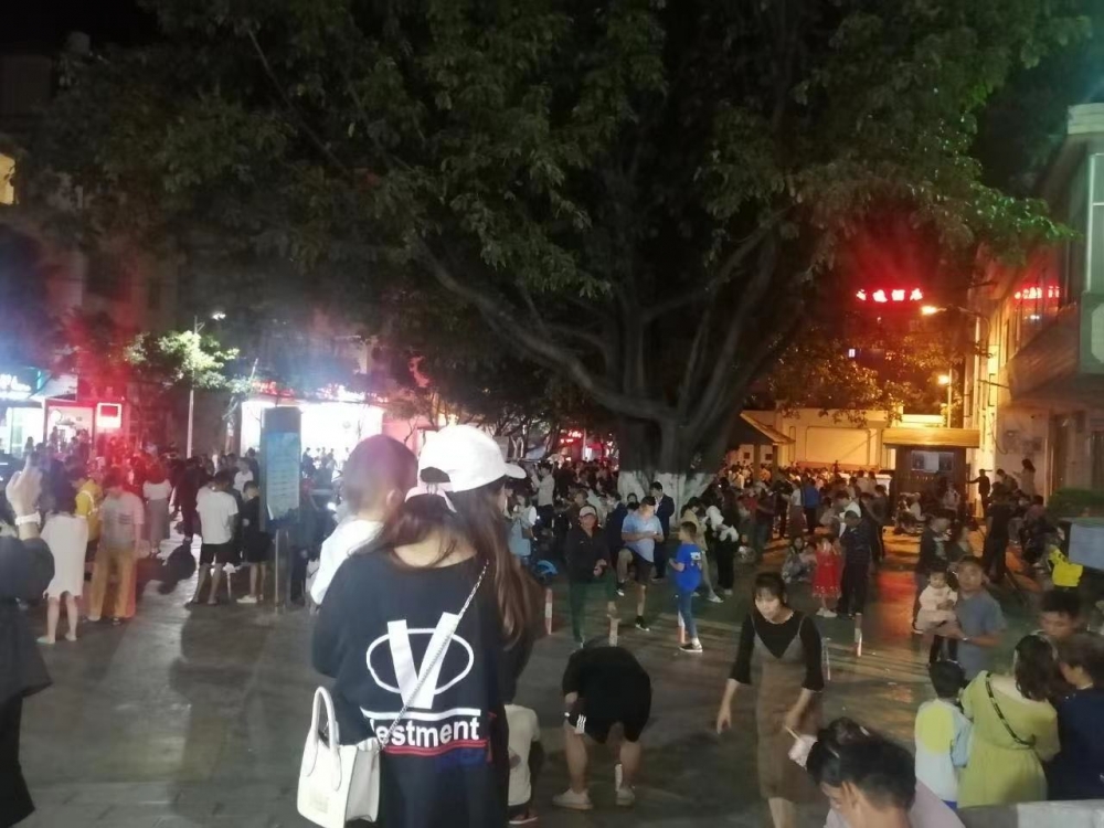 大理地震亲历者：曾经历过汶川地震已时隔多年 一晚上都不敢睡了
