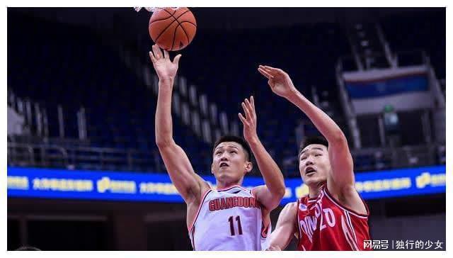 泪目！周鹏发长文深情告别，流露出万般不舍，宏远全队无人发声