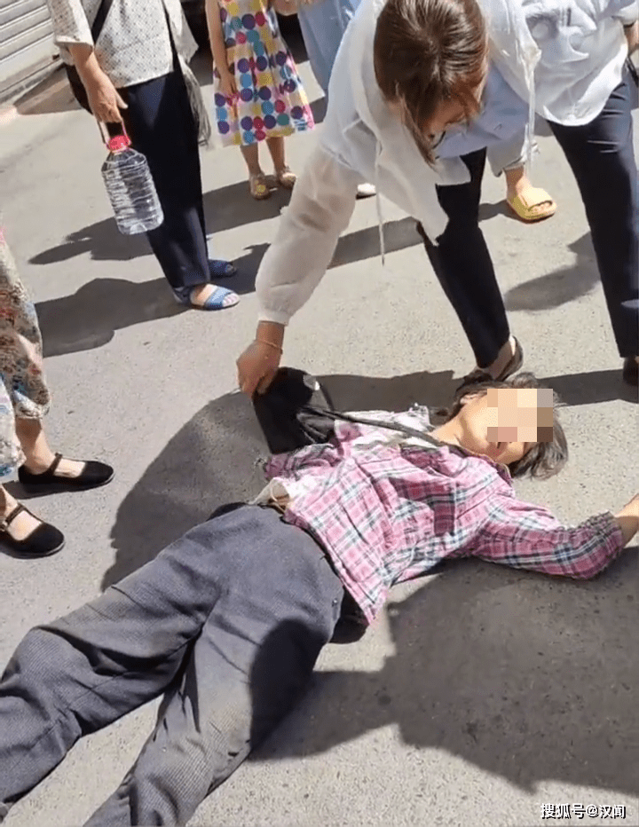 卖花生大妈因追顾客付钱倒地身亡，已有着落。