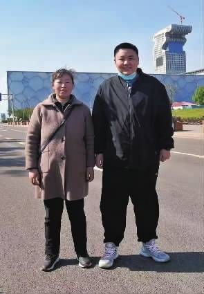 医学生抗癌失败传递大爱 捐献角膜遗体接续“行医”