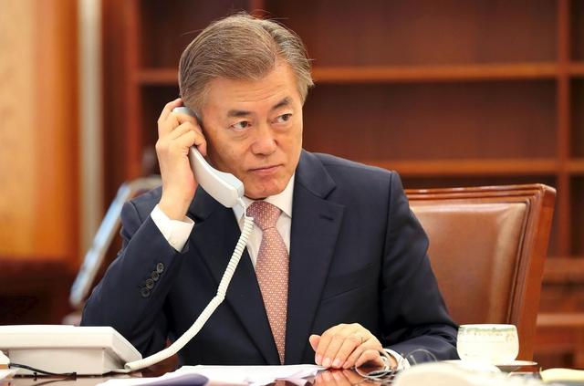 五场发布会，韩国新旧总统斗争全面升级，火药味已经盖不住了