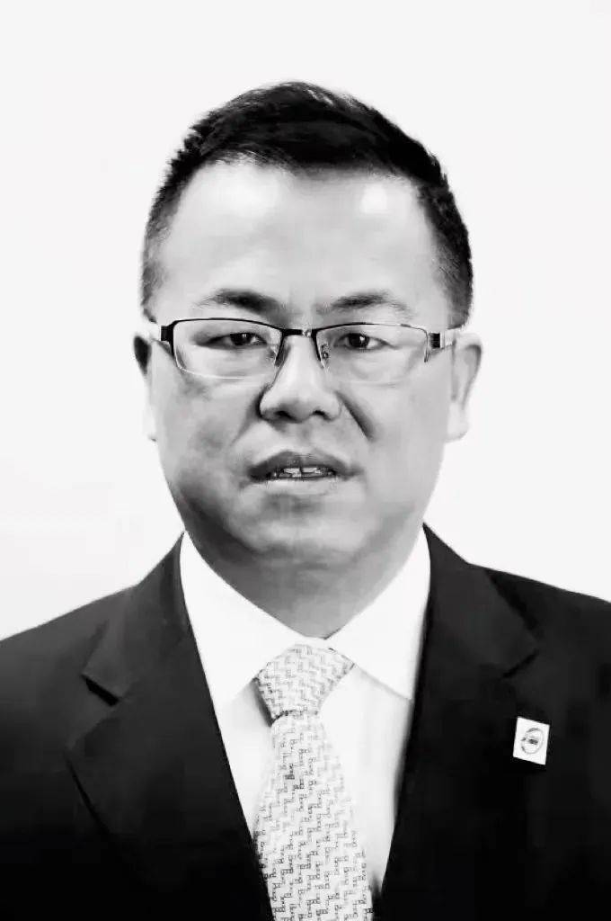 武船集团姚胜华突发疾病逝世，年仅53岁，曾屡获重奖