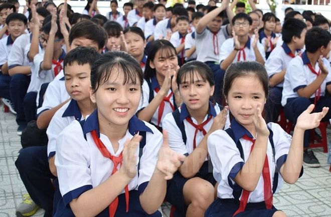 越南如果中学生免交学费，数十万学生将有更多学习机会