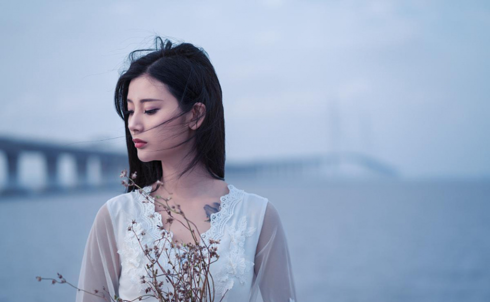 婆婆把儿子当印钞机，每月5000，儿媳没收工资卡：你儿子还靠我养