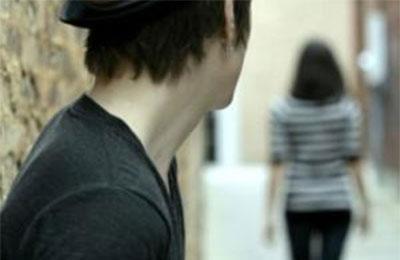 男子打针时认识精神病女子 将她骗回家强奸！判刑三年