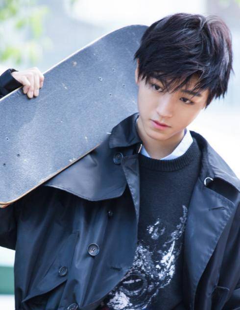 那些意外进入娱乐圈的明星你知道吗？其中还有TFBOYS成员哦。