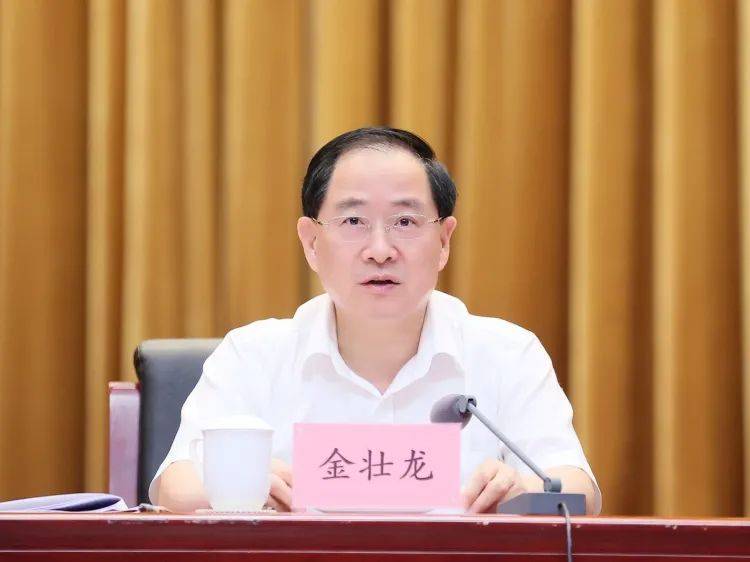 应勇任更高人民检察院副检察长