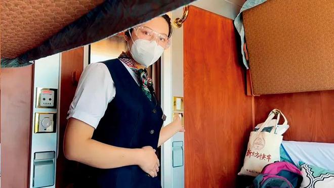 豪华列车“试水”高端游：万元票价值吗