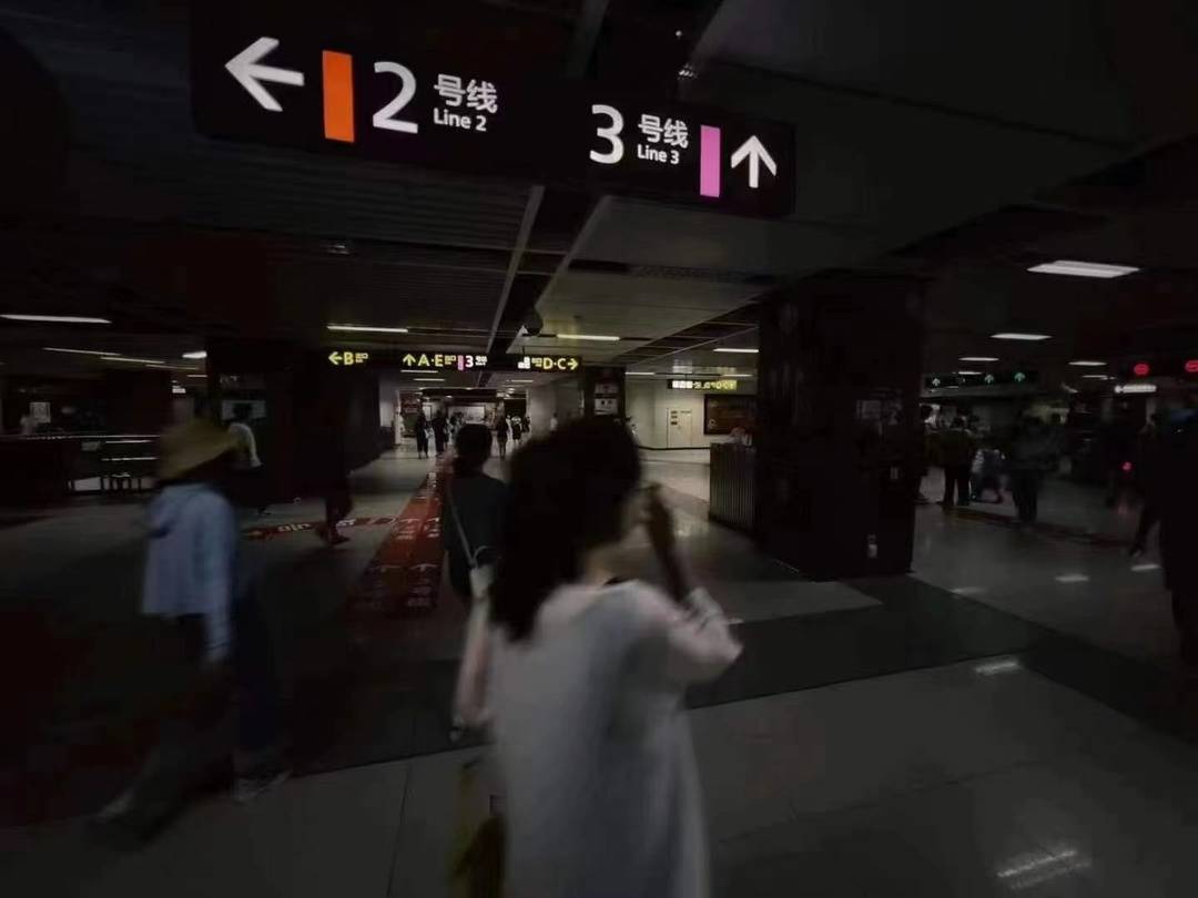 成都市社治委：倡议市民节约用电 每人每户节约1度电 空调制冷不低于27℃