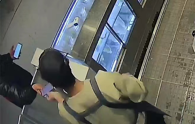 喜茶门店经理与外卖骑手组长合谋套运费13万元 11人被抓