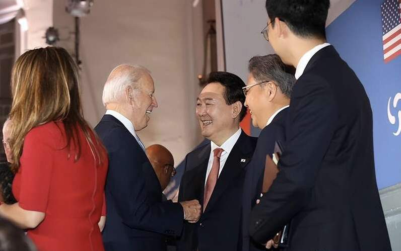 韩国人都惊呆了！尹锡悦私下竟怒骂美国国会是“狗崽子”
