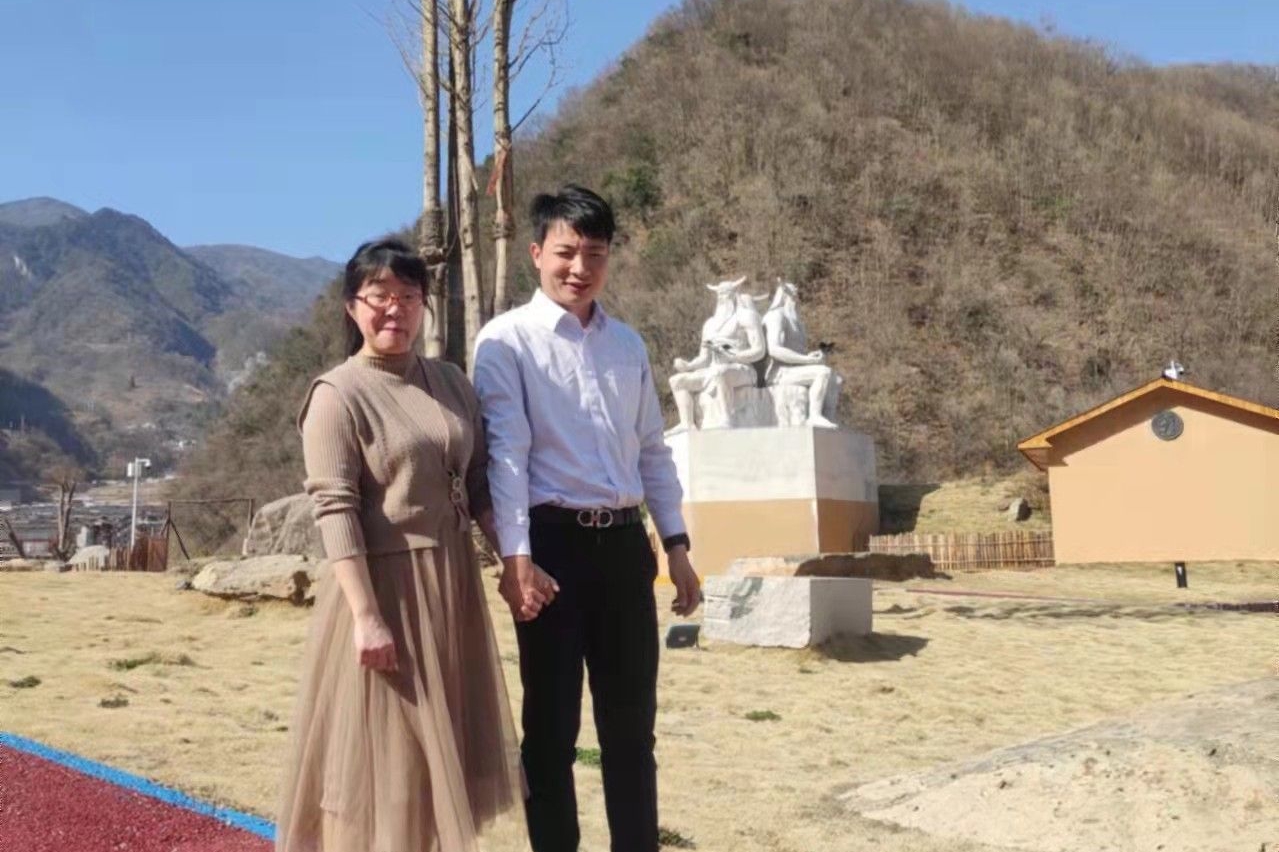 杨槠策回应家暴！承认打了余秀华，并曝出另有隐情