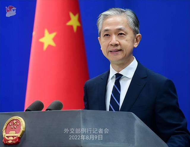 中国外交部官员发布了关于放松外国留学生签证限制的信息，外交部回应