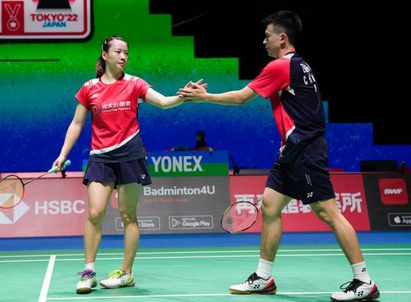 郑思维/黄雅琼2-1中国台北进决赛！雅思竭尽全力，郑思维握拳怒吼