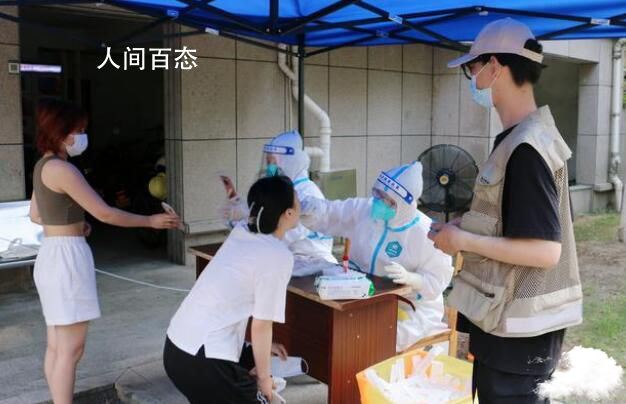 高温下劳动者特写 为千家万户他们默默坚守 高温下坚守的一线劳动者