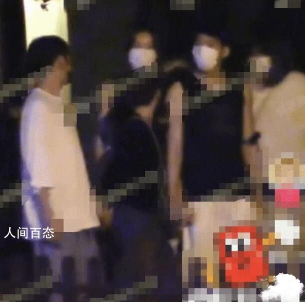 井柏然刘雯被拍到牵手出街 与杨丞琳李荣浩聚会 刘雯井柏然在一起了