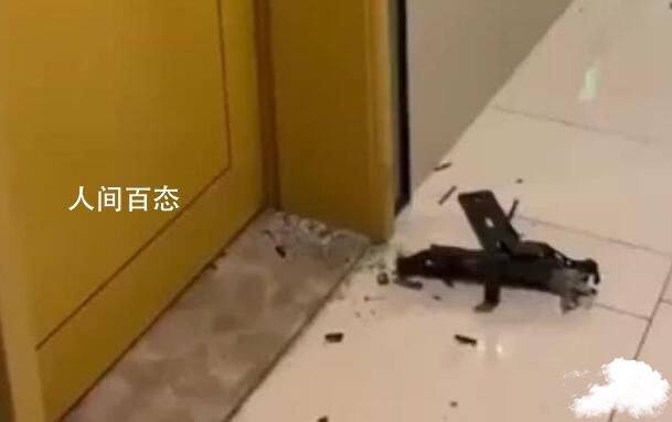 业主酒店隔离时家门被破锁 物业回应