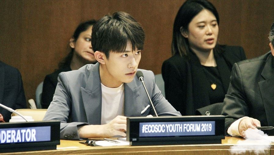 偶像高考成绩三四百分，就别尬夸什么“学霸”“考神”了吧