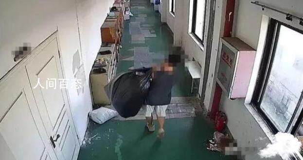 男子大热天偷300多件羽绒服1件卖30 真是又好气又好笑 几十块一件的羽绒服是真的吗