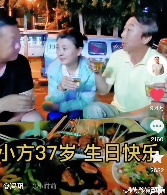她45岁为二婚老公生女儿半退圈，与冯巩路边吃烤串意外上热门