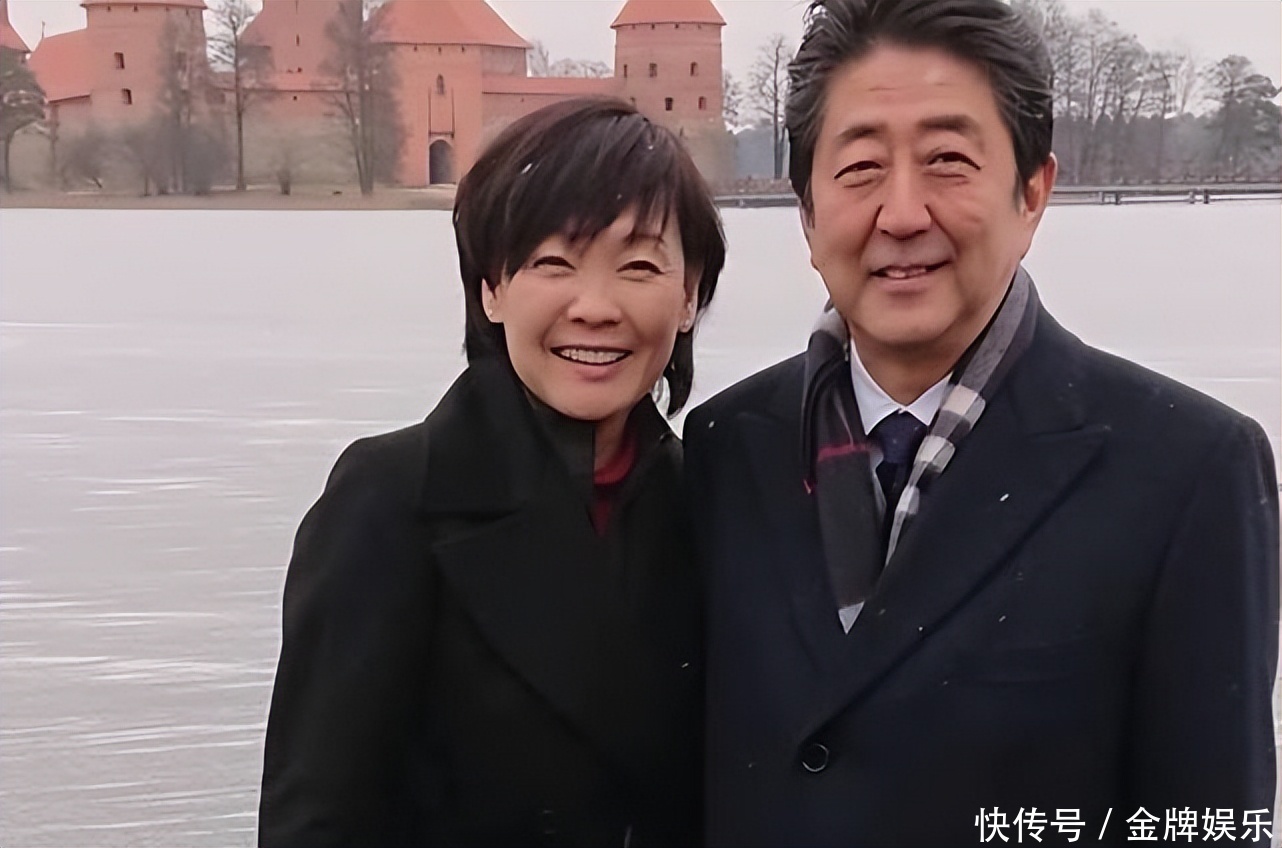 妻子在葬礼上高度评价安倍晋三：他有三个优点，让我无法忘怀