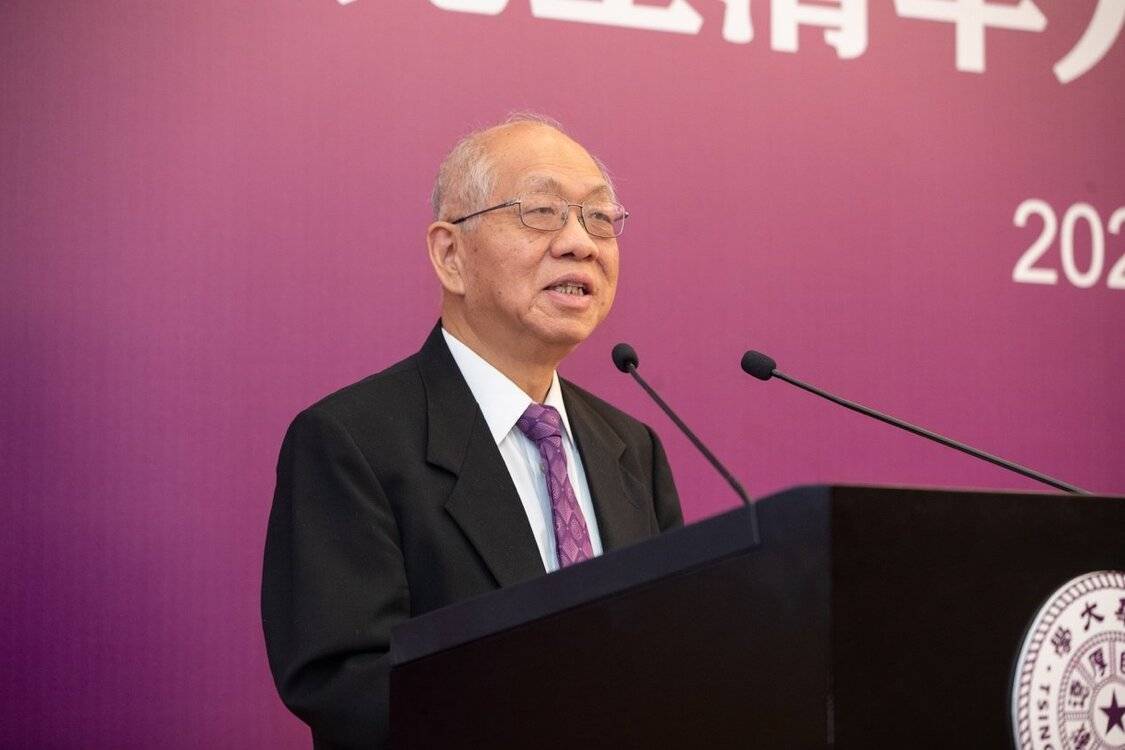 从越来越多华人学者放弃美终身教职回国看中国今非昔比