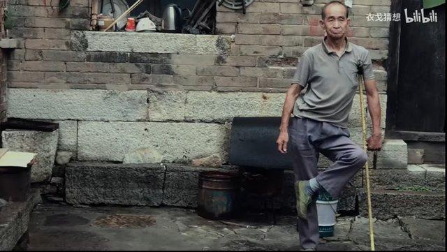 热评 | 收起自以为是的傲慢，让“二舅”安静地生活下去