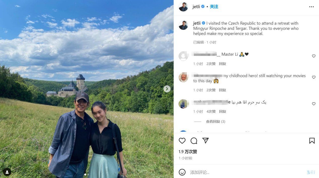 李连杰带女儿出游，59岁身板硬朗状态好，19岁女儿打扮时尚颜值高