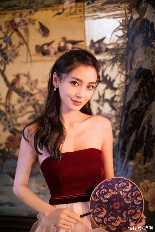 Angelababy代言剑侠世界3，双面女侠闯荡江湖，青衣白纱尽显飘逸
